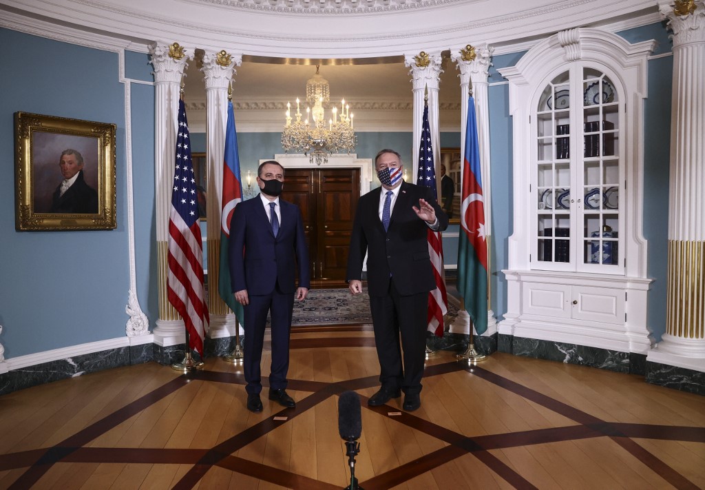 Pompeo appelle Arménie et Azerbaïdjan à mettre fin aux violences au Karabakh