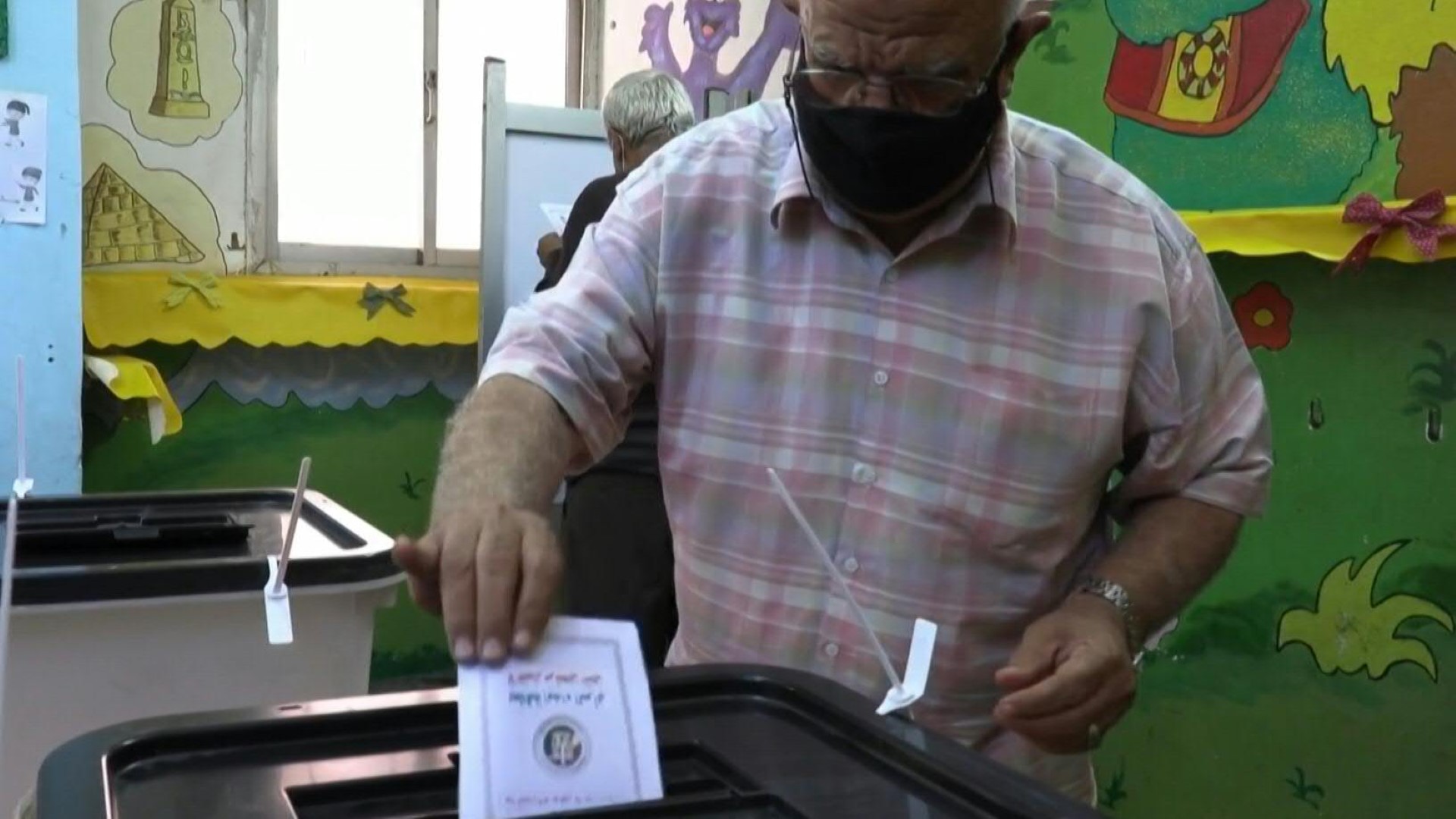 Législatives: les Egyptiens aux urnes