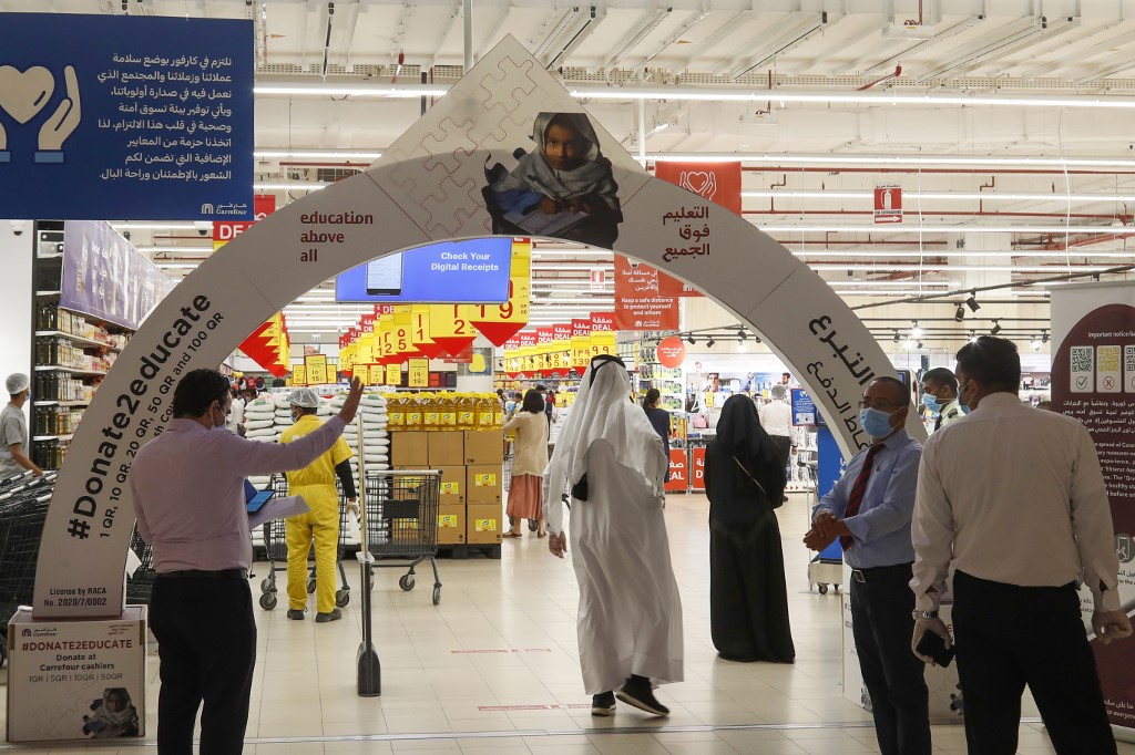 Depuis samedi soir, les produits fabriqués en France ont été retirés des étals des supermarchés à Doha et l'université du Qatar a reporté indéfiniment la semaine culturelle française, invoquant «un abus délibéré de l'islam et de ses symboles». (AFP)
