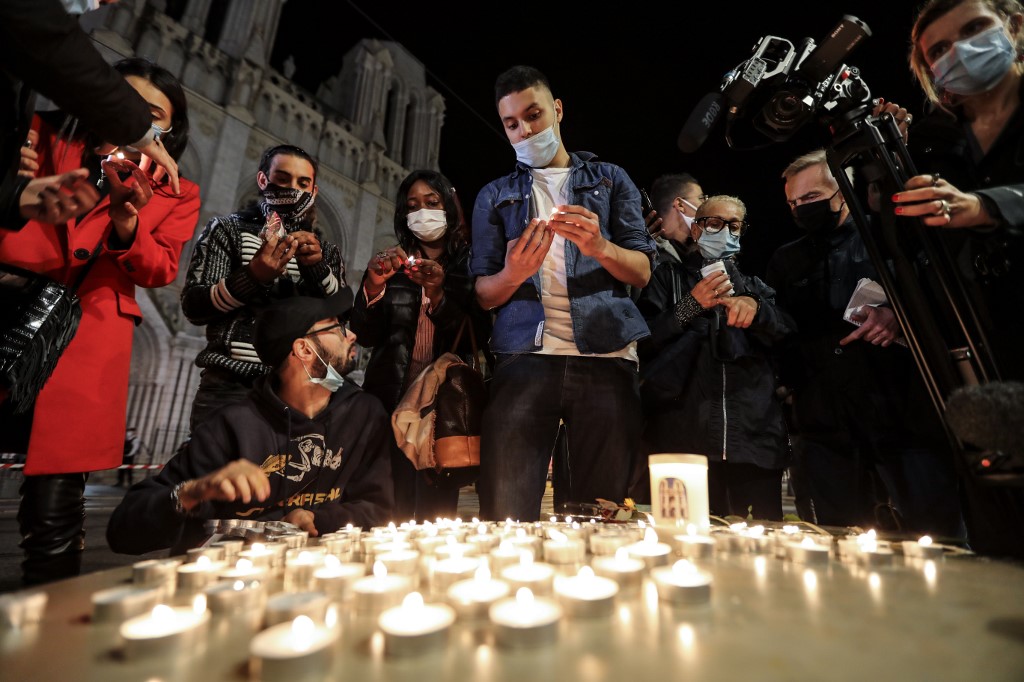 Condamnations et indignations après l'attaque islamiste qui a fait 3 morts à Nice