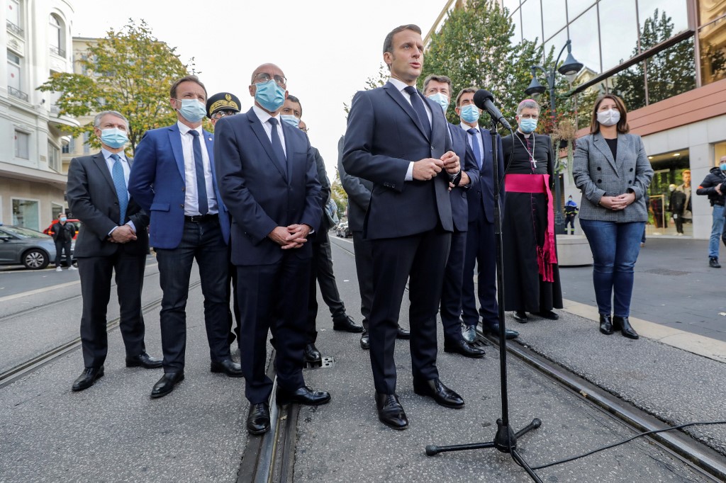 Au lendemain de l'attentat de Nice, le temps de l'enquête et des décisions