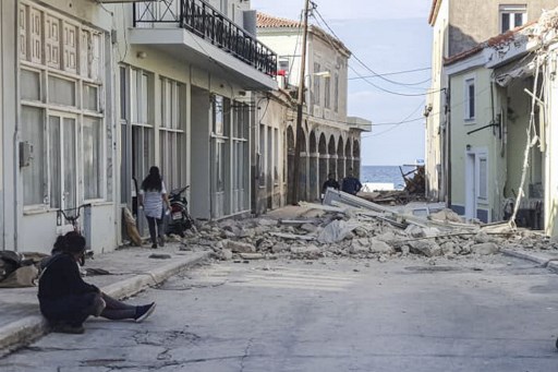 Mini-tsunami en mer Égée et deux jeunes tués à Samos
