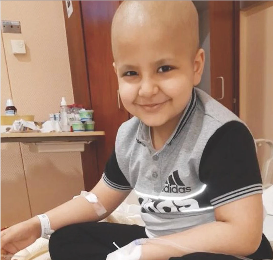 Un élève saoudien défie le cancer et poursuit ses cours en ligne au quotidien