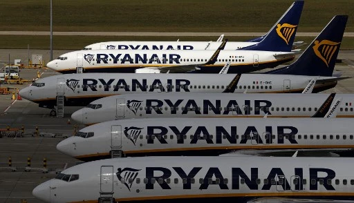 Licenciements collectifs à Ryanair, la Belgique appelle au respect des lois
