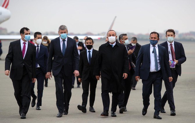 «Nous sommes à nouveau à Bakou avec nos frères pour renouveler notre ferme soutien au cher Azerbaïdjan et échanger sur les derniers développements au Haut-Karabakh», a déclaré le ministre des Affaires étrangères Mevlut Cavusoglu. (Twitter)