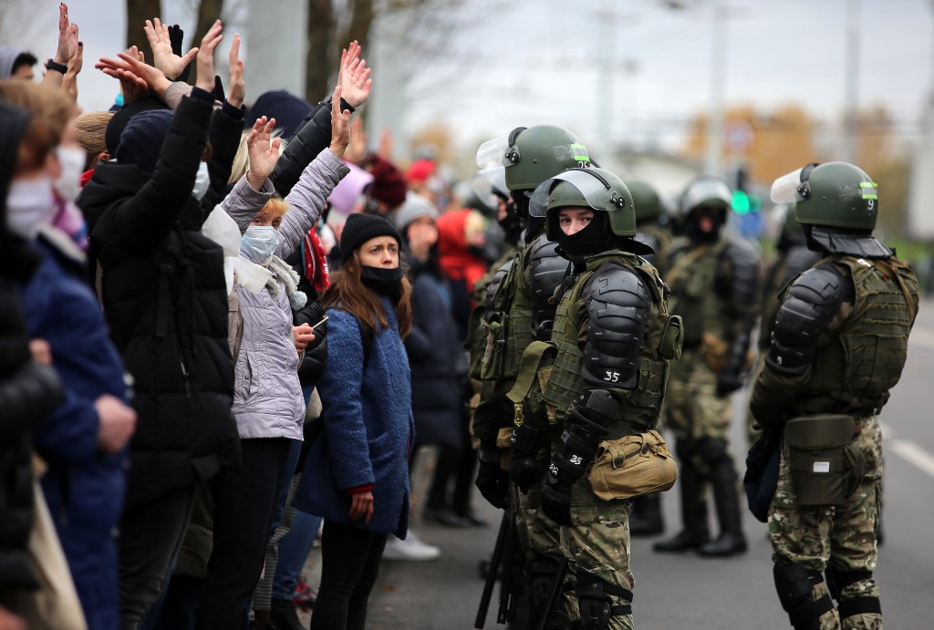 Bélarus: 300 arrestations à la grande manifestation de l'opposition