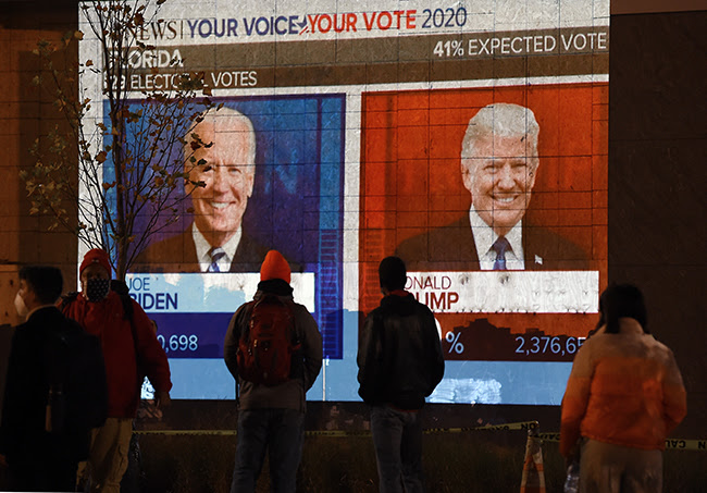 Trump et Biden au coude-à-coude, le dépouillement pourrait durer des jours