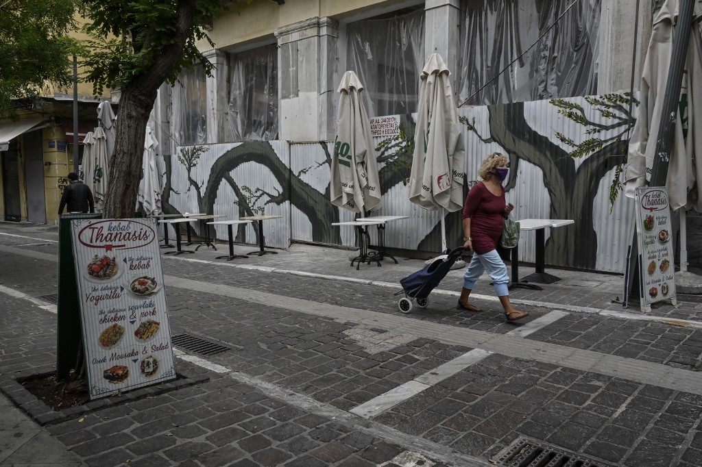 La Grèce se reconfine à partir de samedi face au coronavirus