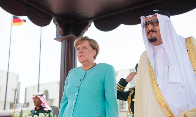 Le roi Salmane et Angela Merkel discutent G20 et lutte contre l’extrémisme