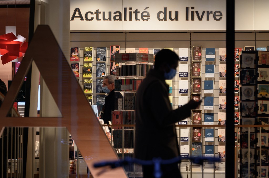 Le communiqué est signé des principaux réseaux de librairies en France, dont la Fnac, Cultura, les Espaces culturels E.Leclerc, Le Furet du Nord, Decitre, Gibert et d'autres. (AFP)