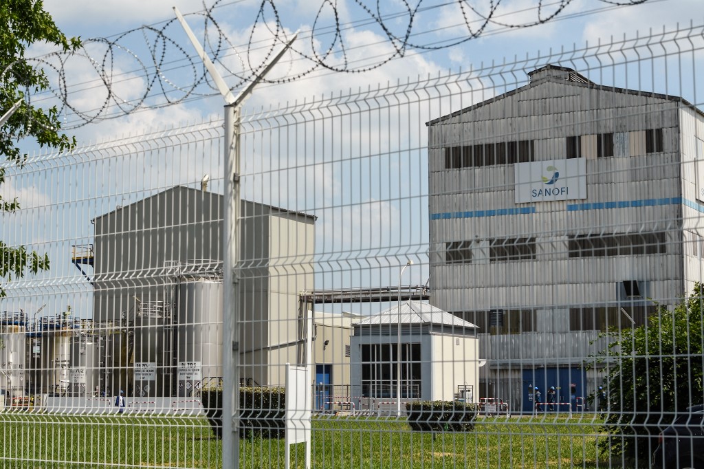 L'usine du géant pharmaceutique français Sanofi à Mourenx, dans le sud-ouest de la France (AFP)