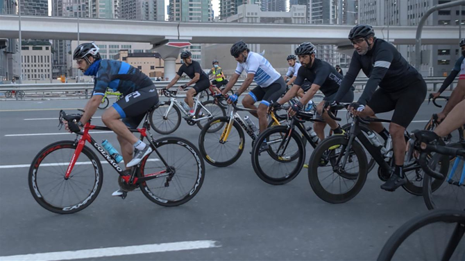 Cheikh Hamdan bin Mohammed, prince héritier de Dubaï, participe au Dubai Ride Challenge le vendredi 20 novembre 2020 (Capture d'écran)