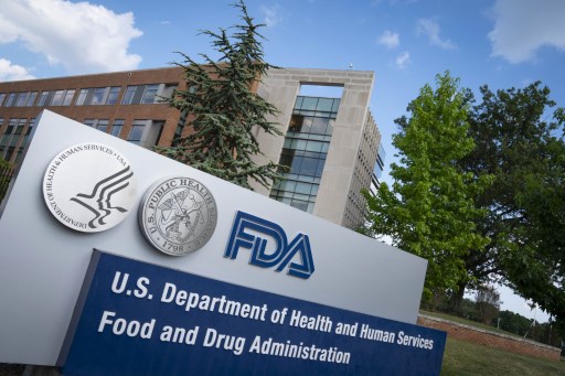 Covid-19: les Etats-Unis autorisent le traitement de Regeneron