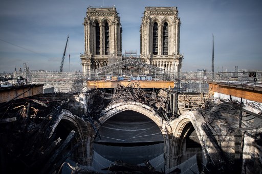 Bachelot juge «irrecevable» l'idée de vitraux contemporains pour Notre-Dame