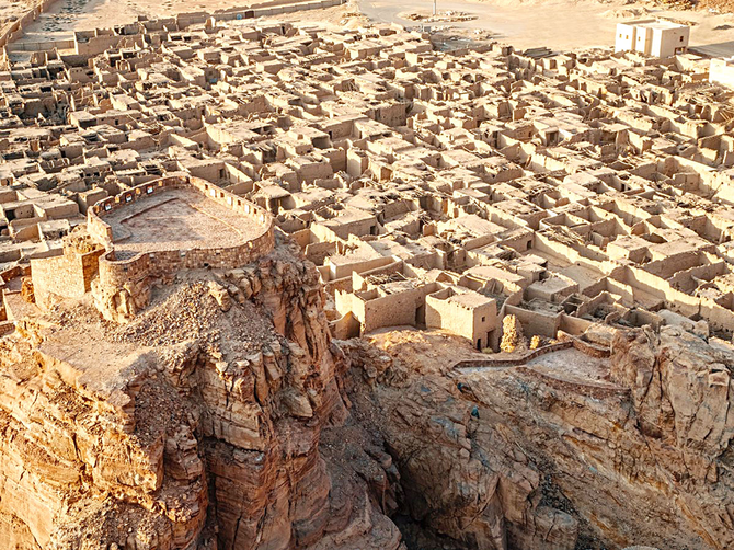 Un photographe aérien saoudien dévoile au monde entier les secrets de la vieille ville d'Al-Ula