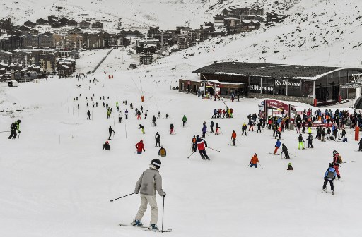 Fermées à Noël ? Les stations de ski, abasourdies, veulent encore convaincre