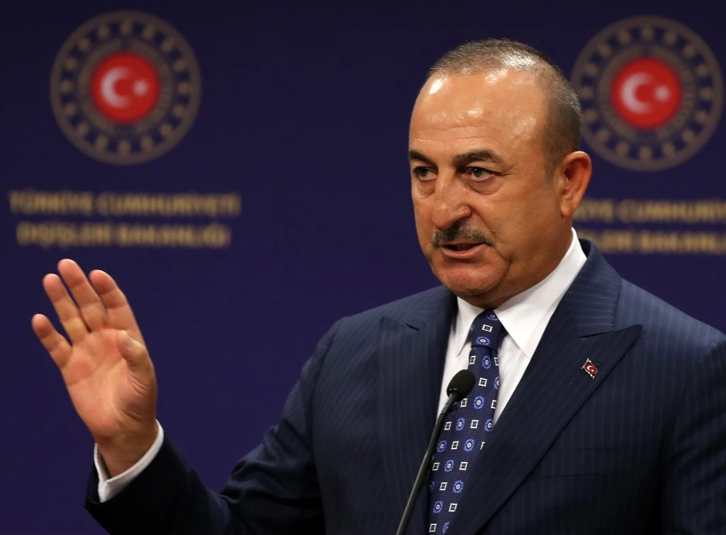 Le ministre des Affaires étrangères turc assure l’Azerbaïdjan de son soutien