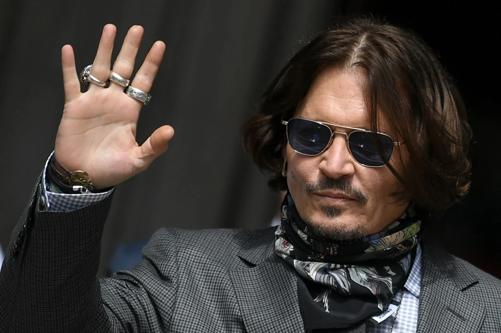 Après sa défaite contre le Sun, Johnny Depp est chassé des "Animaux fantastiques"