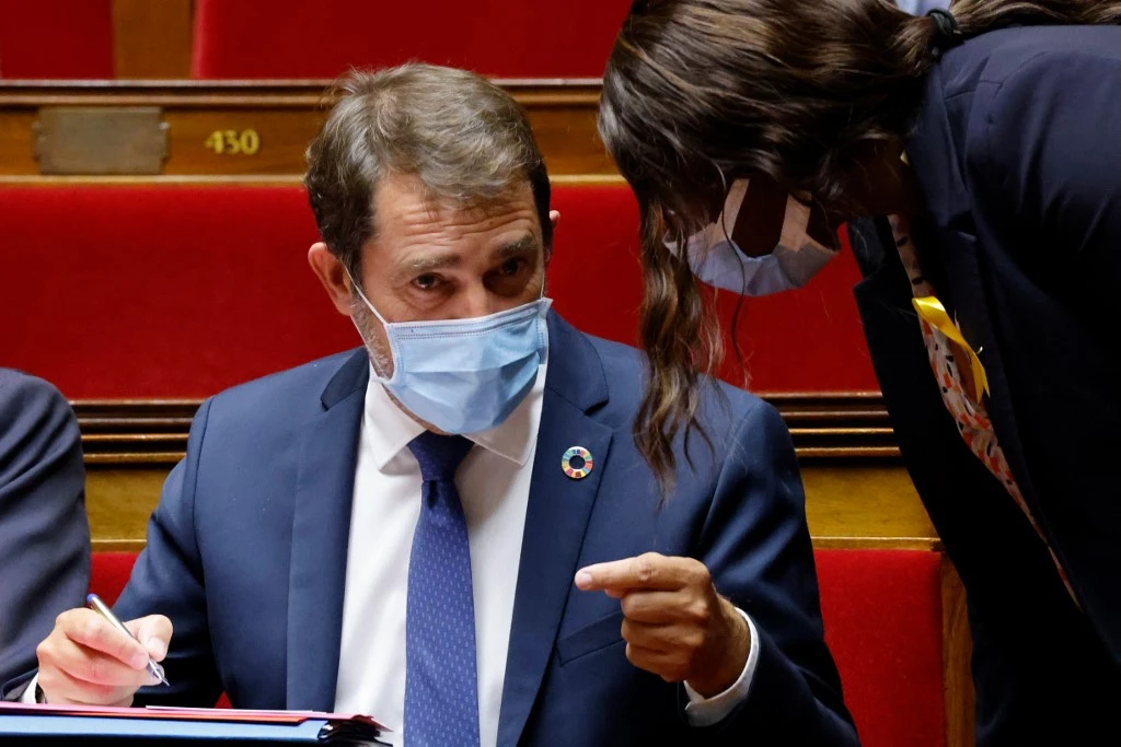 La mesure fait bondir les représentants des journalistes et les défenseurs des libertés publiques, qui fustigent « une grave atteinte » au droit de la presse.(AFP)