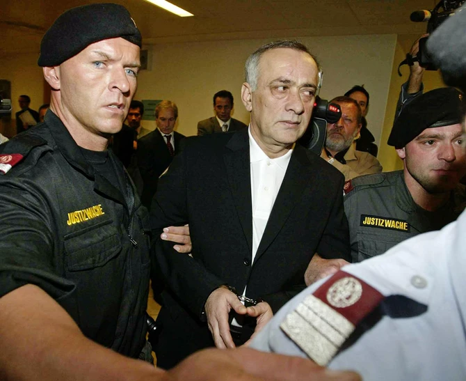 Le patron de la pègre turque, Alaattin Cakici, qui a récemment été libéré de prison, menace publiquement le leader de l’opposition du pays, Kemal Kilicdaroglu. (Reuters / Fichier)