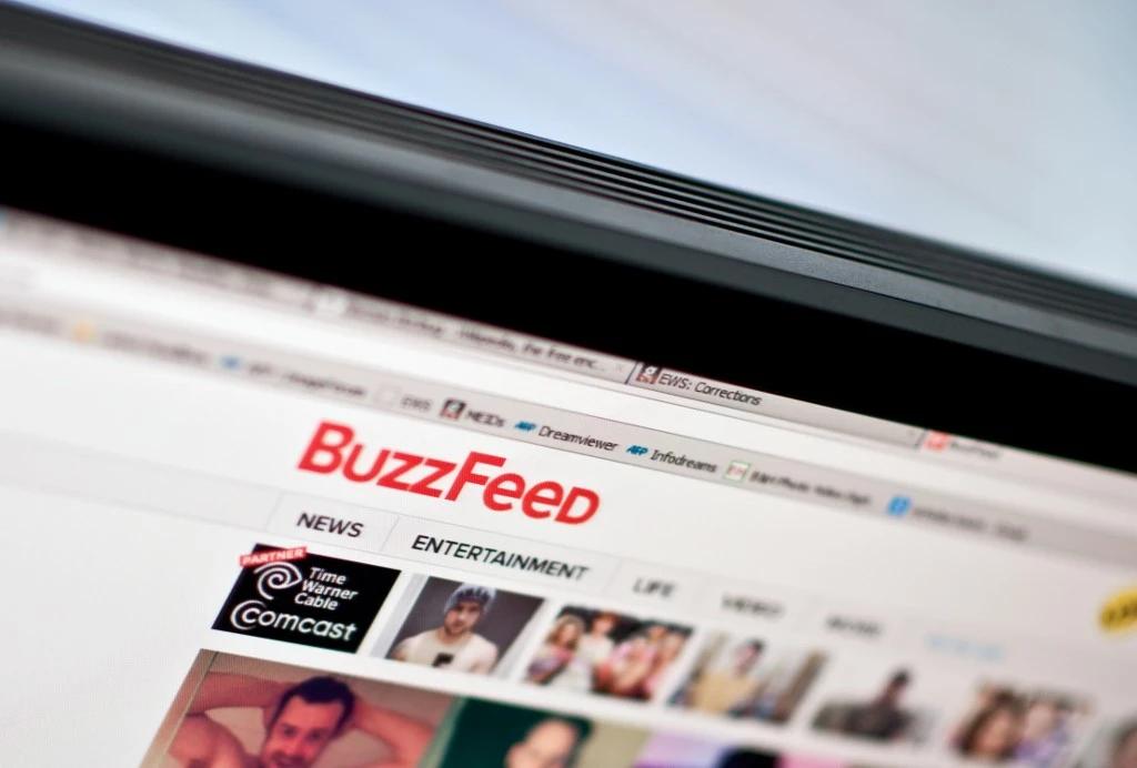 Le site d'information BuzzFeed acquiert son concurrent HuffPost