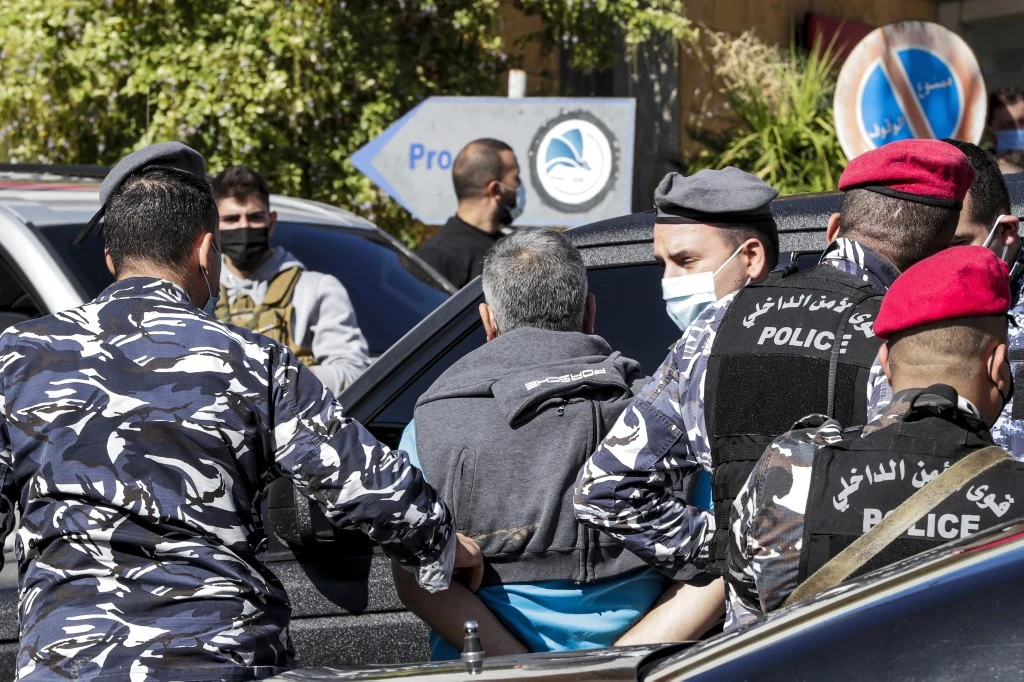 Liban: des dizaines de détenus s'évadent d'un centre de détention