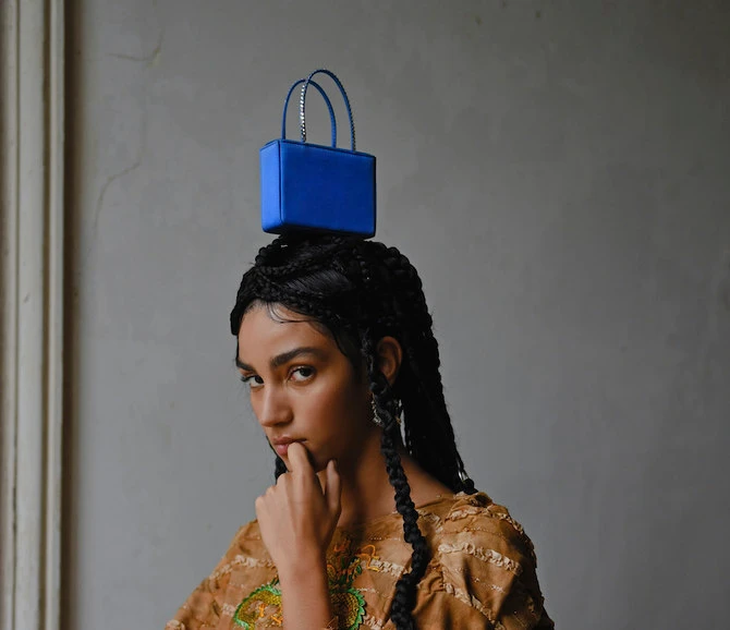 La collection automne 2020 d’Amina Muaddi réalisée par le photographe Mous Lamrabat. (Photo Fournie)