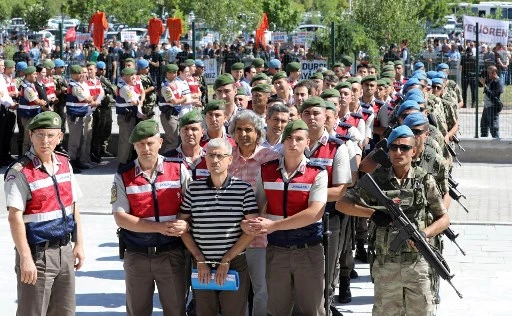 Turquie: des centaines de suspects encourent la prison à vie en lien avec le coup manqué