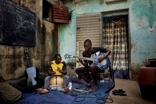 Un label américain propage la musique du Sahel grâce au smartphone et WhatsApp