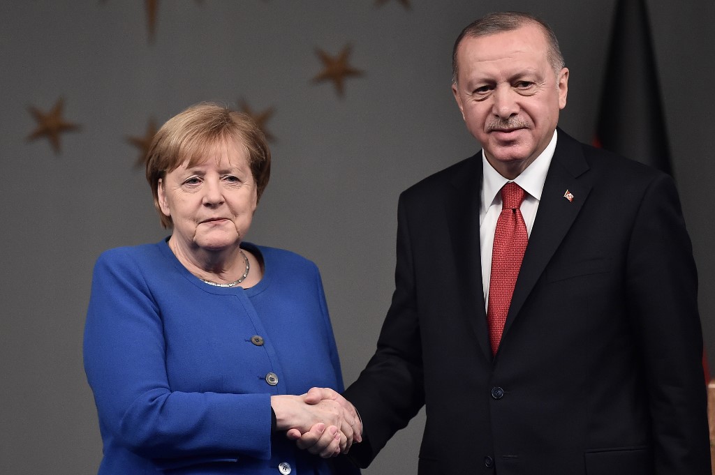 Erdogan fait part à Merkel de son désir d'ouvrir une «nouvelle page» avec l'Europe