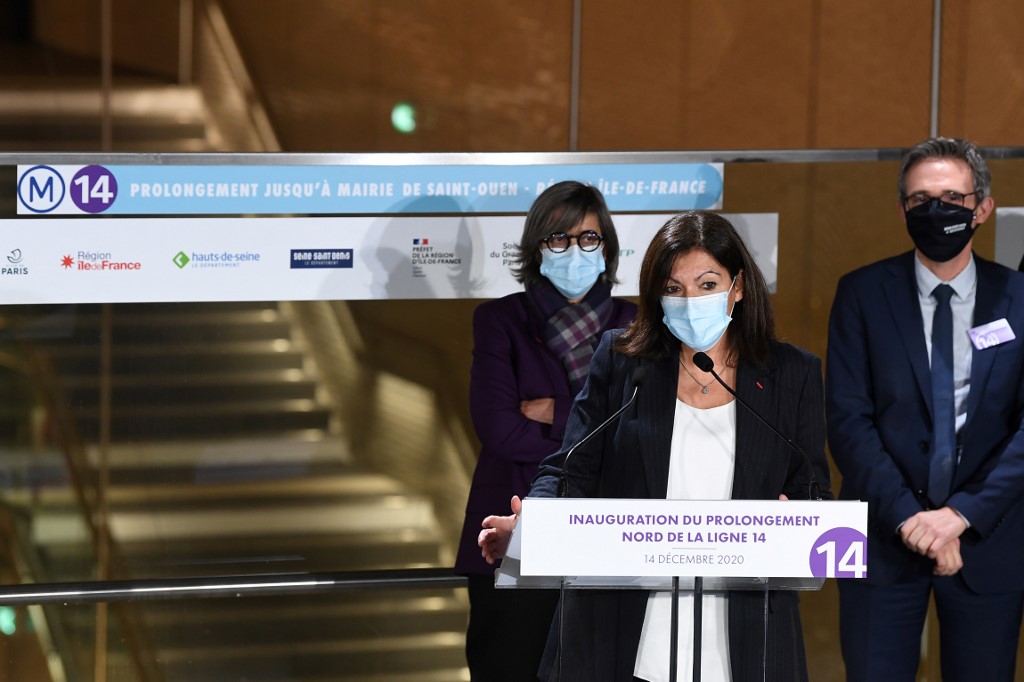 République, laïcité, école: Hidalgo déroule, sous le regard attentif du PS