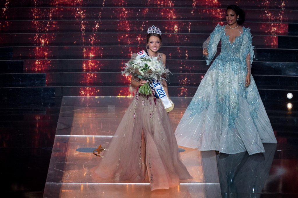 Miss France 2021: une élection ternie par des tweets antisémites contre sa première dauphine