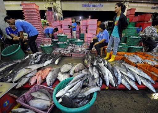 Thaïlande: plus de 1.000 personnes testées Covid+ sur le marché aux fruits de mer de Mahachai