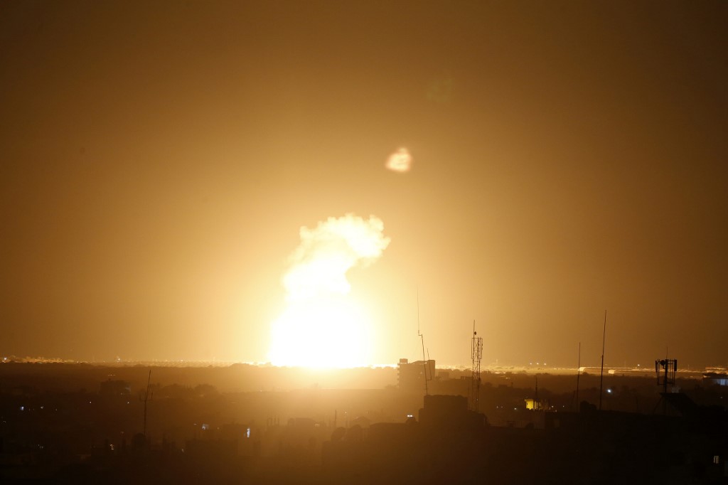 Raids aériens israéliens sur Gaza suite au tir de deux roquettes