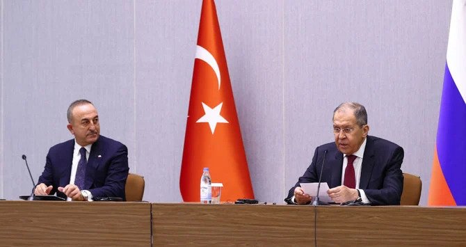 Le ministre turc des Affaires étrangères dénonce les sanctions américaines et occidentales relatives aux liens militaires avec la Russie