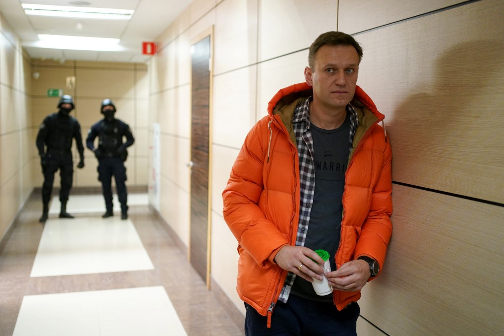 Russie: un proche de Poutine réclame 840 000 euros à Navalny