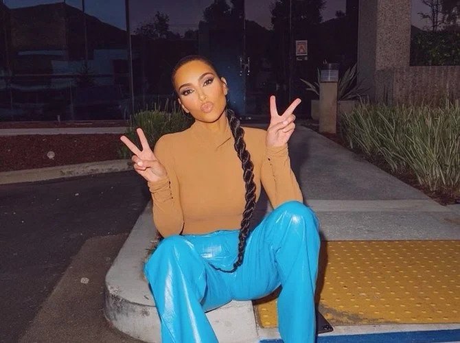 Kim Kardashian West aime ses talons signés Amina Muaddi
