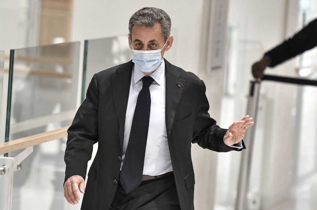Au procès Sarkozy, passe d'armes entre l'ex-magistrat Azibert et le parquet financier