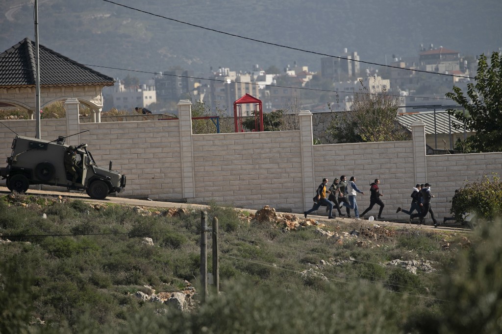 Un adolescent palestinien tué par des tirs israéliens en Cisjordanie