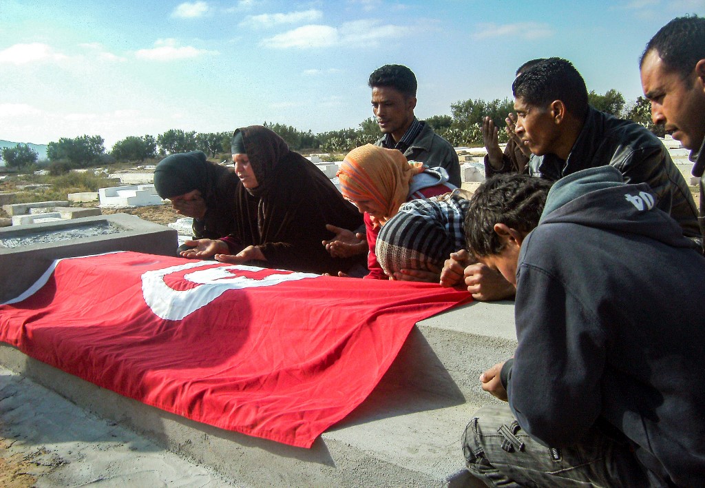 Tunisie: 10 ans après la mort de son frère, Leïla Bouazizi appelle à continuer la lutte