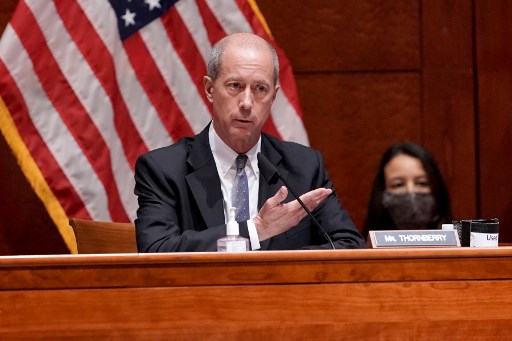 Le Congrès américain veut approuver le budget militaire malgré les menaces de veto de Trump
