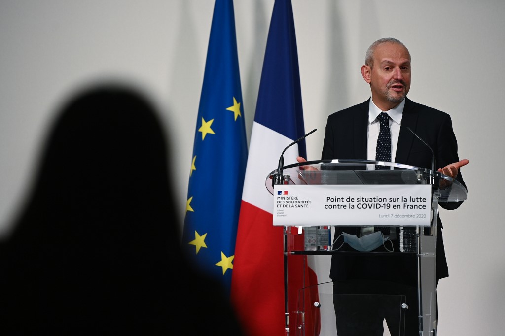 Pénurie de masques: pas question que Salomon démissionne, assure Attal