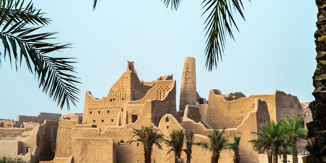 Le nom du commissaire de la plus grande exposition d'art contemporain en Arabie saoudite annoncé