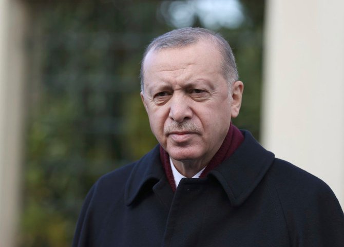 Face aux sanctions des USA et de l’UE, Erdogan appelle au dialogue