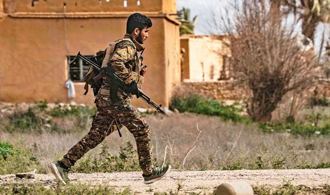 Postes militaires conjoints de la Russie et des FDS dans une ville stratégique de Syrie