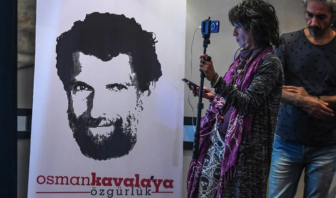 La Turquie prolonge la détention du militant Osman Kavala