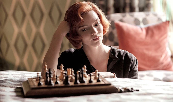 «Le Jeu de la dame», une série Netflix qui incite les Saoudiens à jouer aux échecs