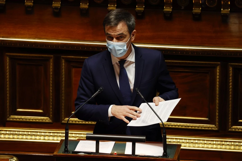 Covid: des députés de la majorité appellent à en «finir avec le discours antivaccin»