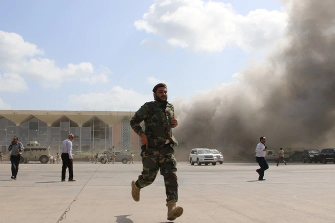 Une attaque à la roquette, accompagnée de fusillades sur l’aéroport d’Aden, au Yémen, mercredi, qui visait le nouveau gouvernement du pays, a fait des dizaines de morts. (AFP)