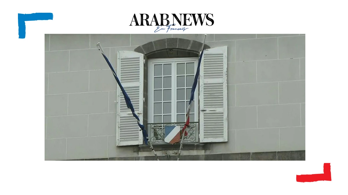 Décès de VGE: drapeaux en berne et émotion dans son fief de Chamalières